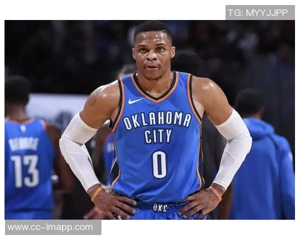 威少为爱犬庆生十一岁依然活力四射你是我心中的真正MVP 威少为爱犬庆生十一岁依然活力四射你是我心中的真正MVP