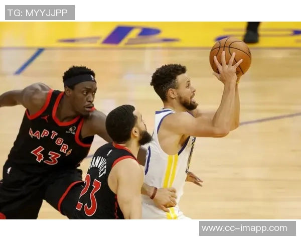 埃奇库姆表现低迷遭遇瓶颈14投仅中3三分球全失仅得7分4板4助 埃奇库姆表现低迷遭遇瓶颈14投仅中3三分球全失仅得7分4板4助