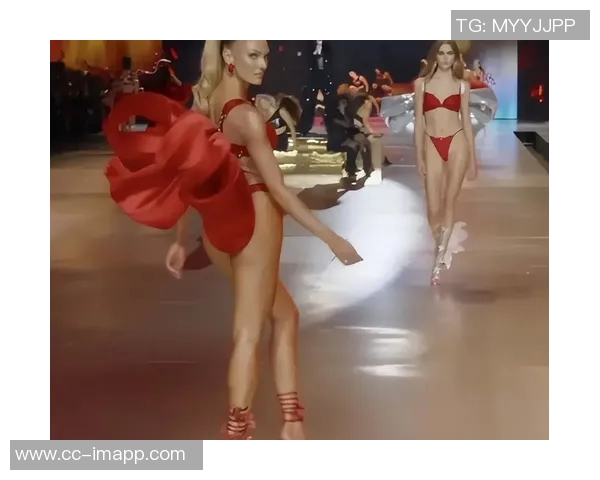 索菲坎宁安重燃儿时梦想里斯走维密秀激励她追逐时尚之路