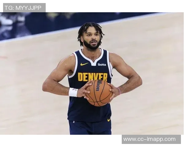 阿德尔曼赞穆雷状态出色并对其休赛期组织训练表示欣慰 阿德尔曼赞穆雷状态出色并对其休赛期组织训练表示欣慰