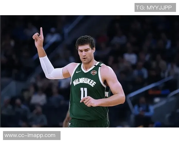 快船半场大胜国王20分保罗助攻如潮大洛三分火力全开小卡表现抢眼 快船半场大胜国王20分保罗助攻如潮大洛三分火力全开小卡表现抢眼