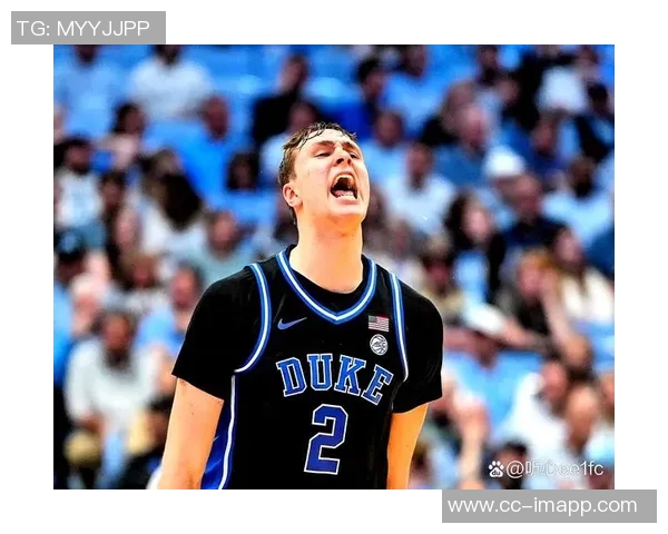 浓眉寄语弗拉格希望他放松心态未来将由他承担重任 浓眉寄语弗拉格希望他放松心态未来将由他承担重任