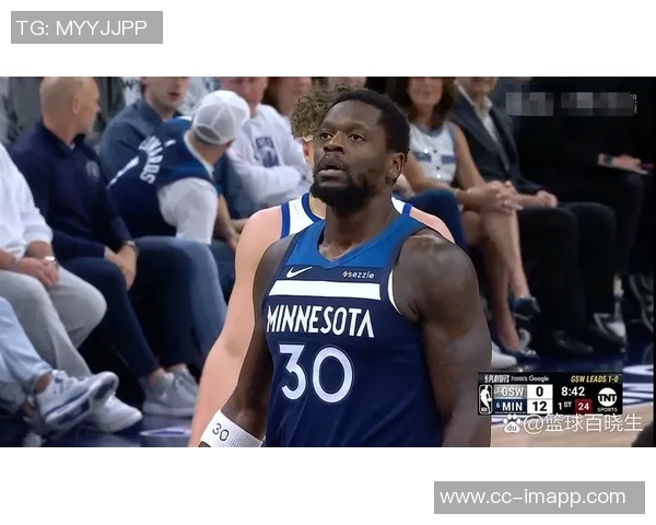 兰德尔半场表现抢眼9中5砍下15分9篮板10助攻接近三双成球队关键力量 兰德尔半场表现抢眼9中5砍下15分9篮板10助攻接近三双成球队关键力量