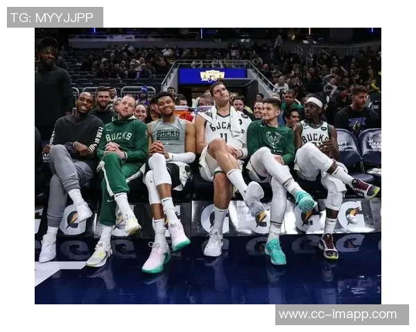 字母哥失常米德尔顿CJ联手三分致命雄鹿失误自毁前程令人心痛