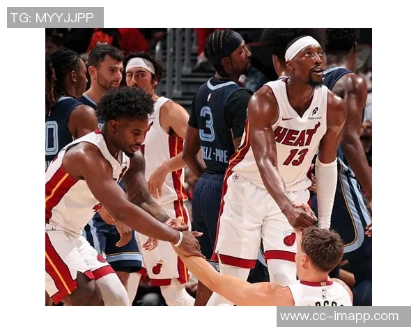 热火队宣布阿德巴约因右膝挫伤缺席本场比赛将不再回归