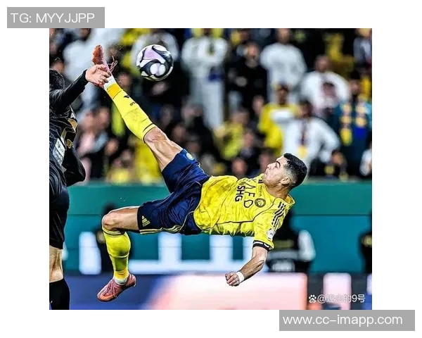 德约赞同C罗追求千球目标的坚定态度与严肃表情